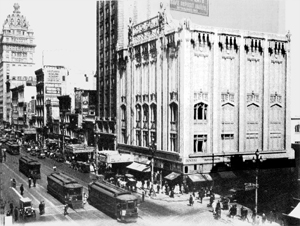 Photo of California Theatre, San Francisco ca. 1917
